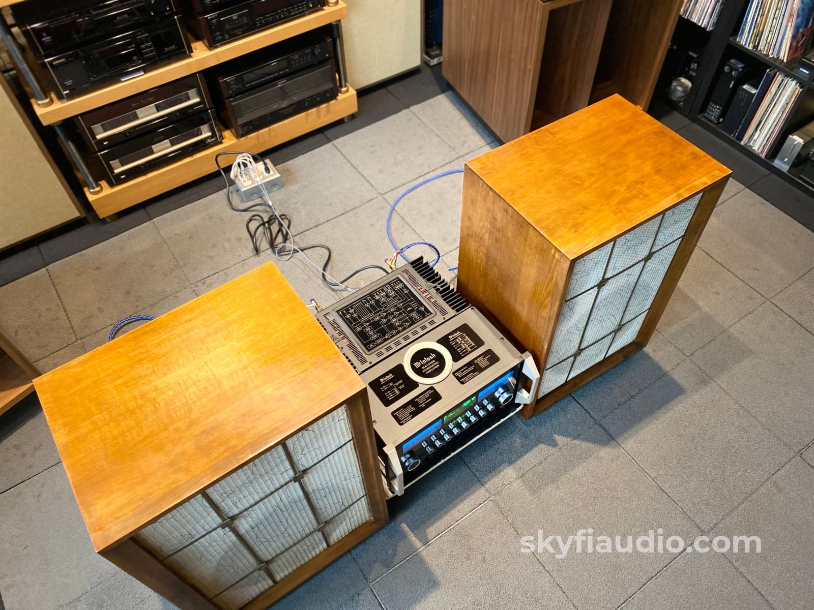 Ev Electro-Voice 15 3-Way Speaker System In Marquis Enclosures Speakers