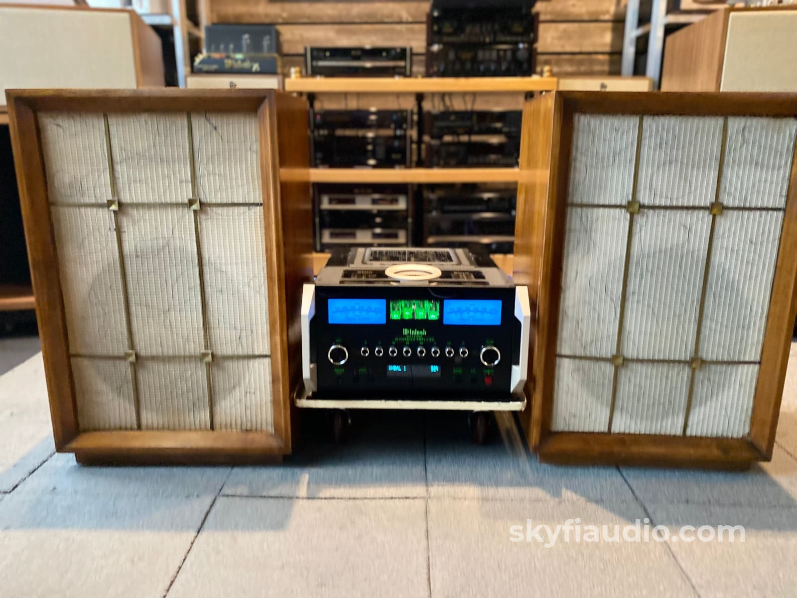Ev Electro-Voice 15 3-Way Speaker System In Marquis Enclosures Speakers
