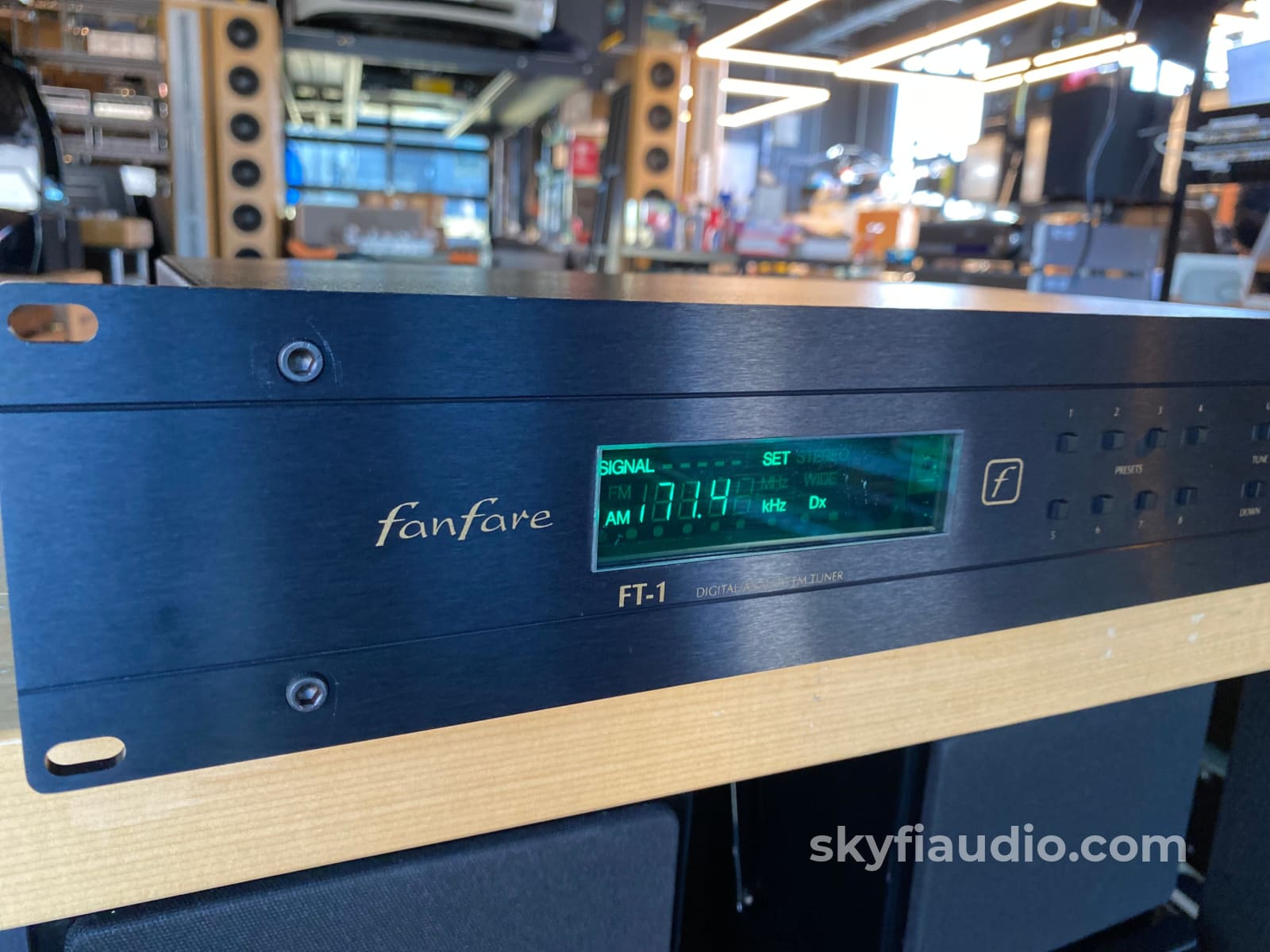 Fanfare Ft-1 Digital/Analog Fm Tuner W/ Balanced Output Internal Kimber Kable Stereophile Class A