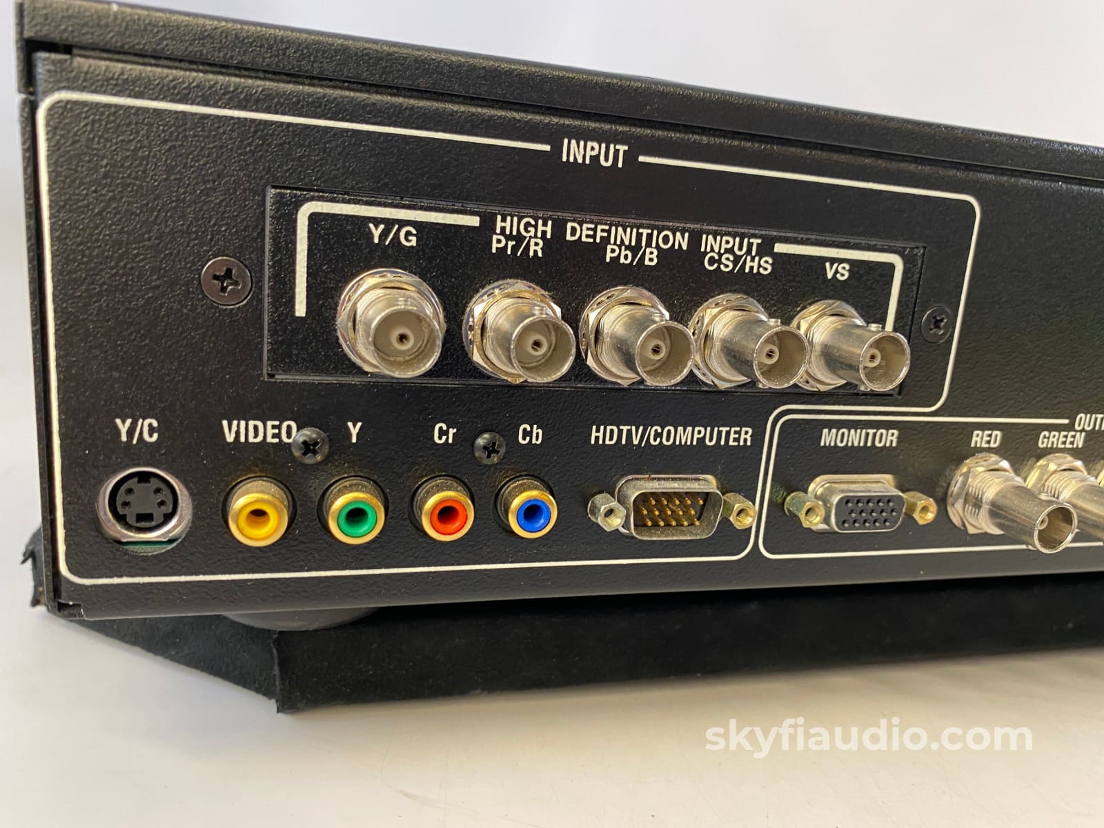 Faroudja Dvp-5000 Professional Hd Digital Video Processor And Scaler Preamplifier