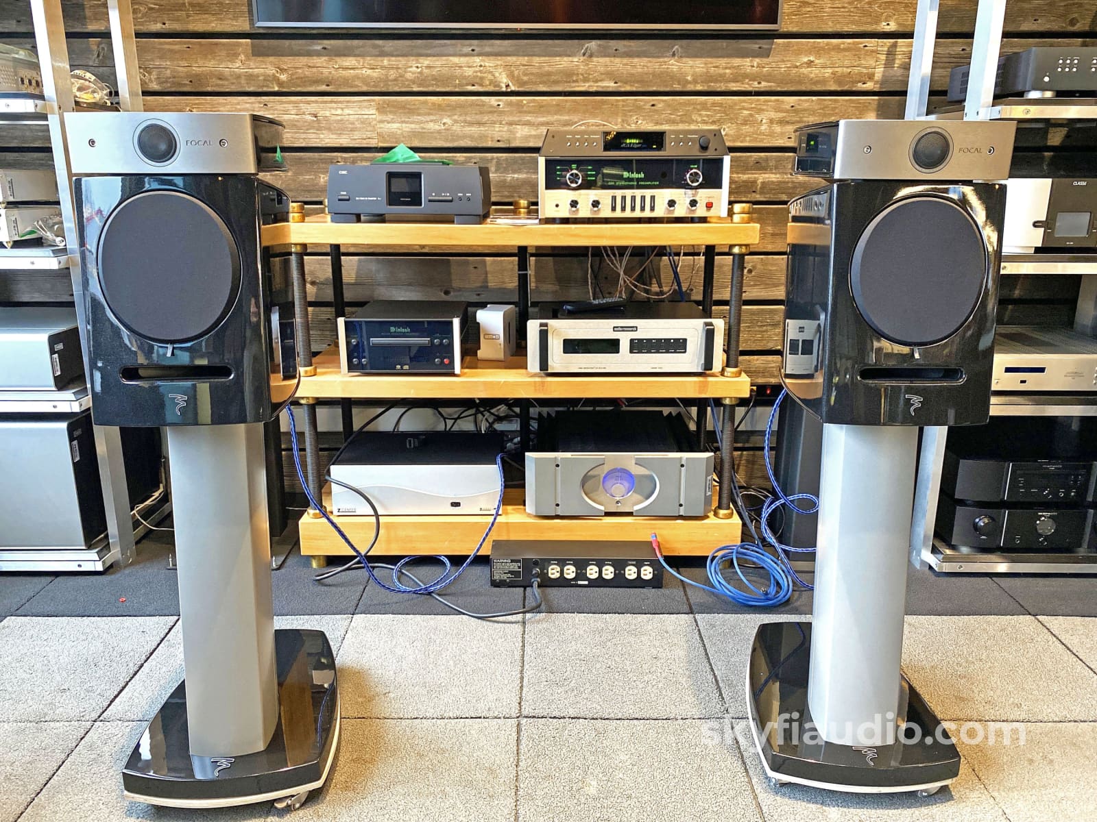 Focal Diablo Utopia Iii Speakers - As New And Complete With Stands