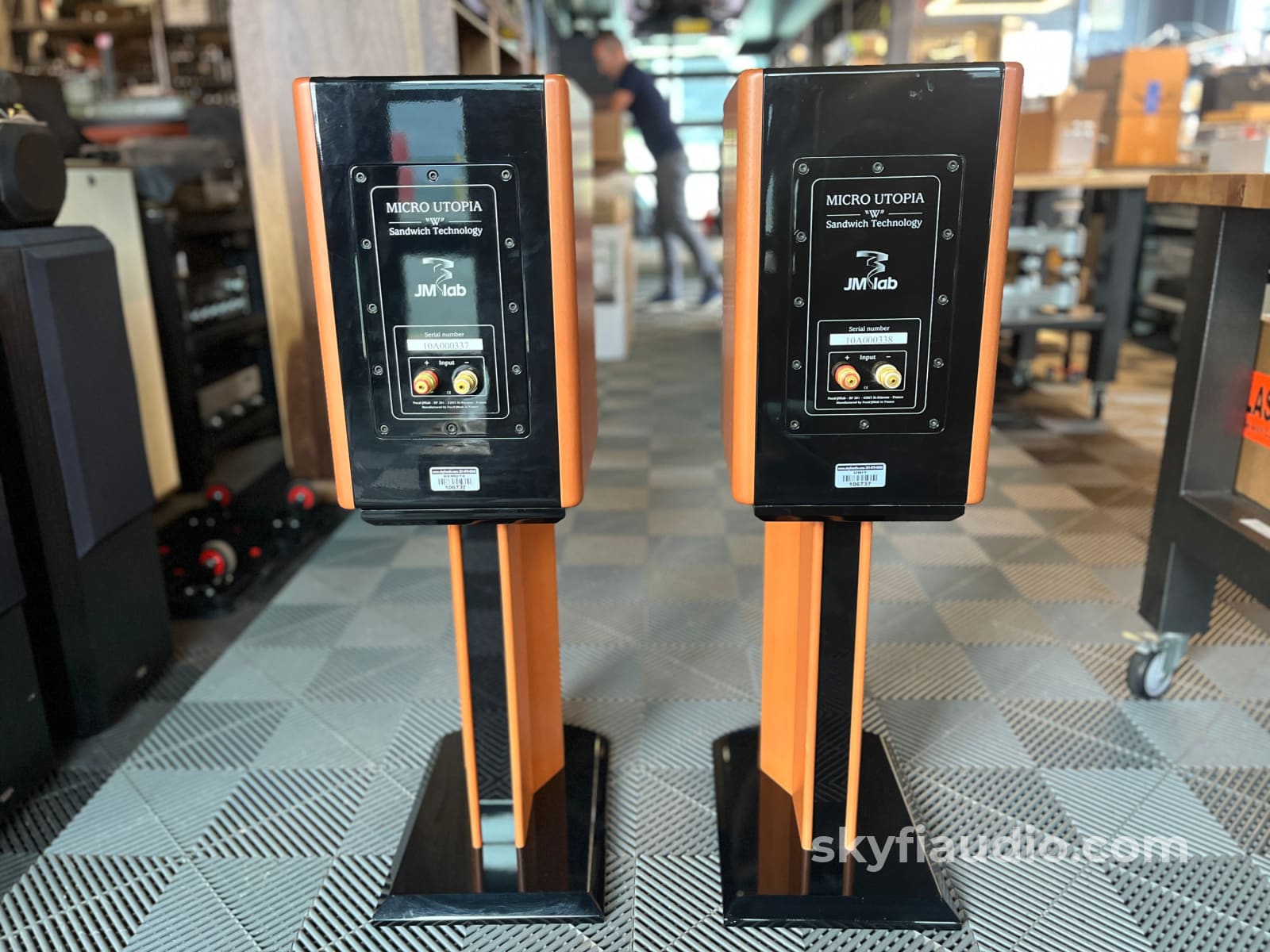 Focal JS Labs Micro Utopia Speakers - W/ Stands Speakers