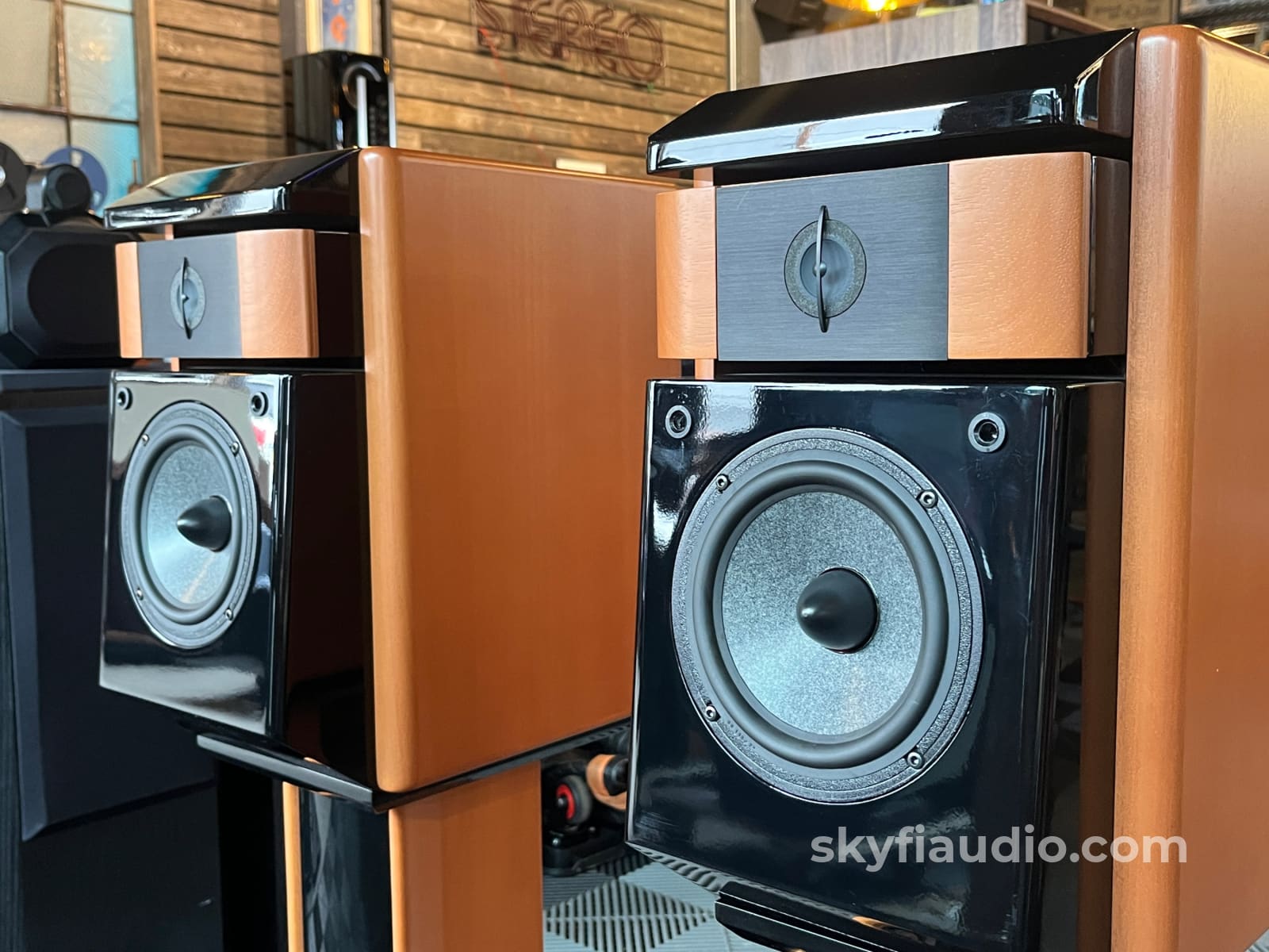 Focal JM Labs Micro Utopia Speakers - With Stands