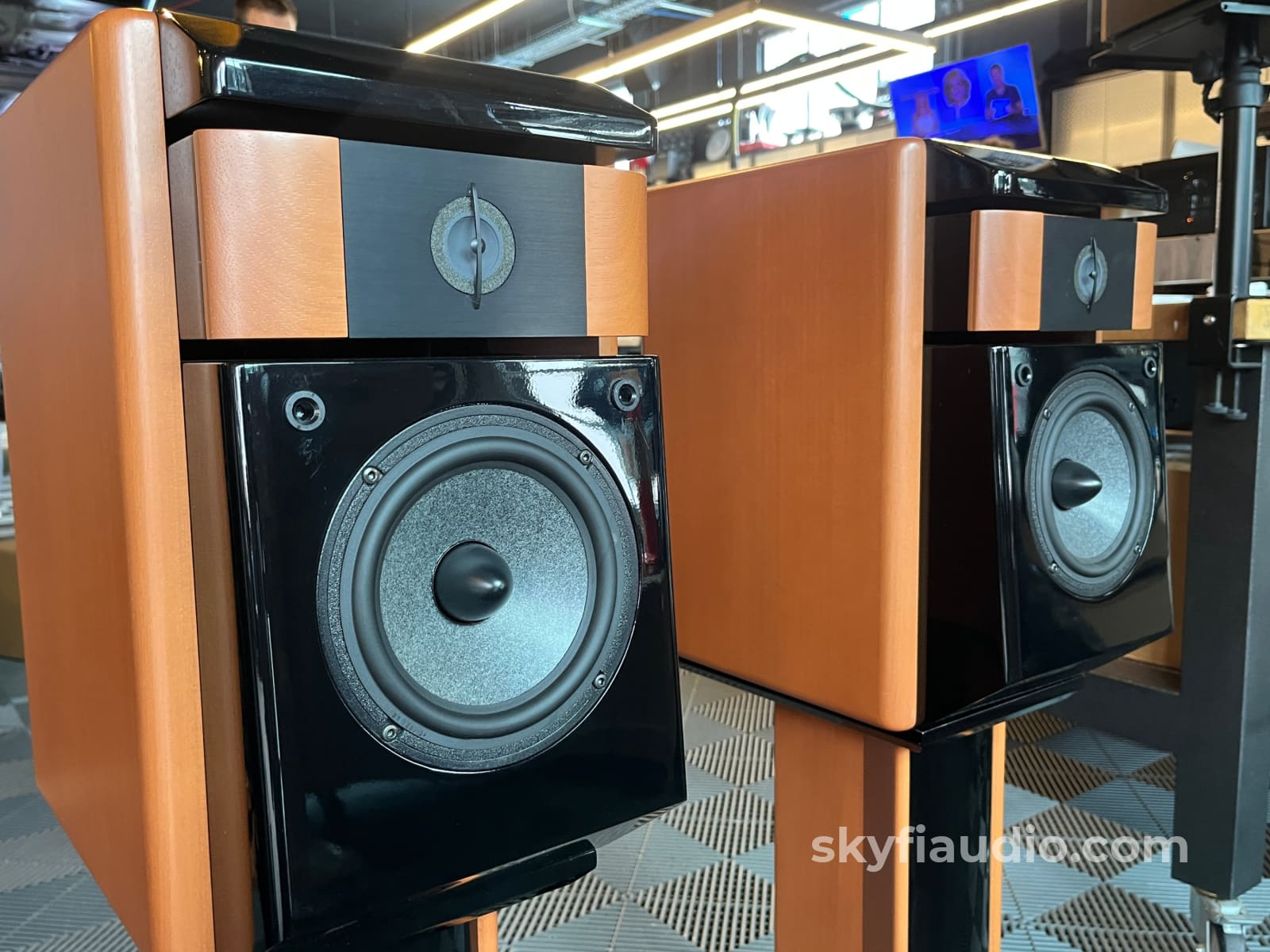 Focal JM Labs Micro Utopia Speakers - With Stands