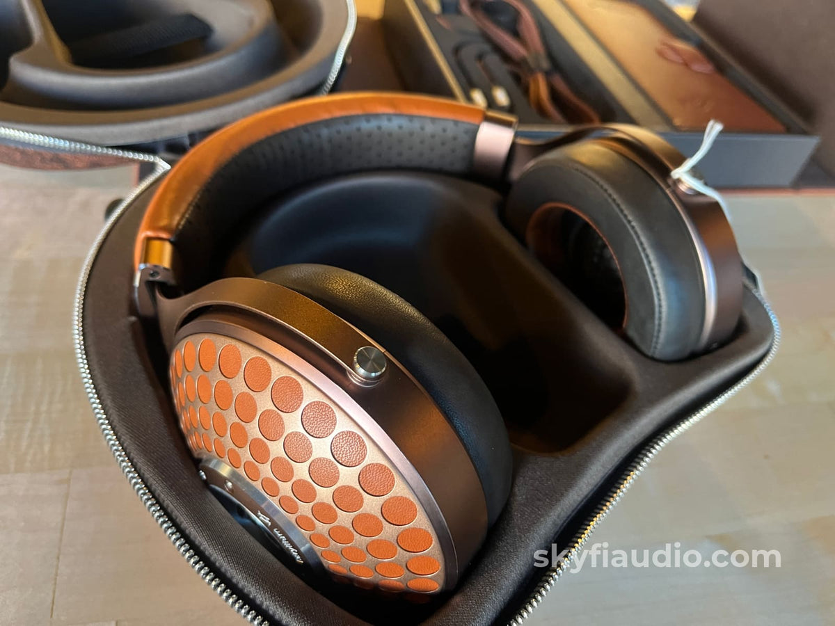 Focal Stellia Headphones - w/ Box and Accessories Headphones