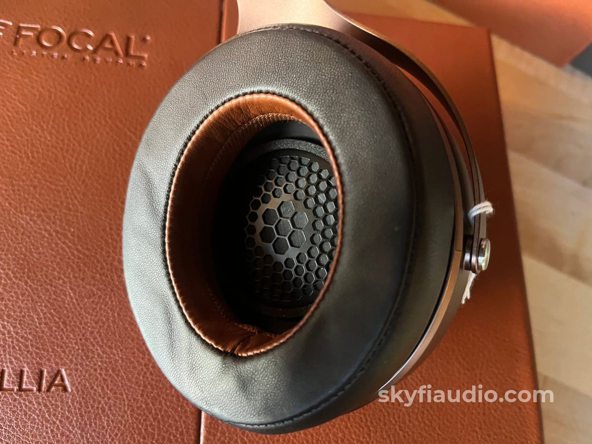 Focal Stellia Headphones - w/ Box and Accessories Headphones