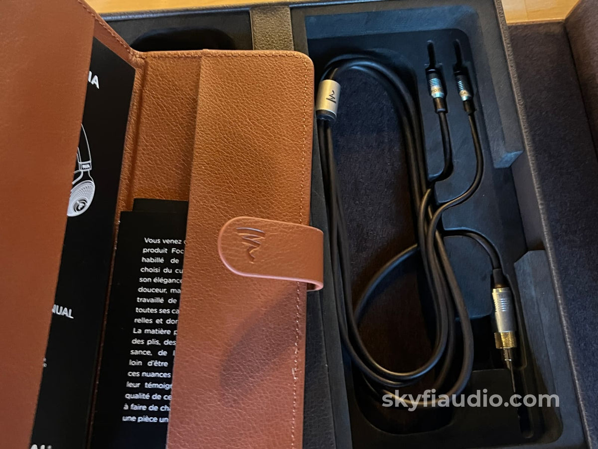 Focal Stellia Headphones - w/ Box and Accessories Headphones