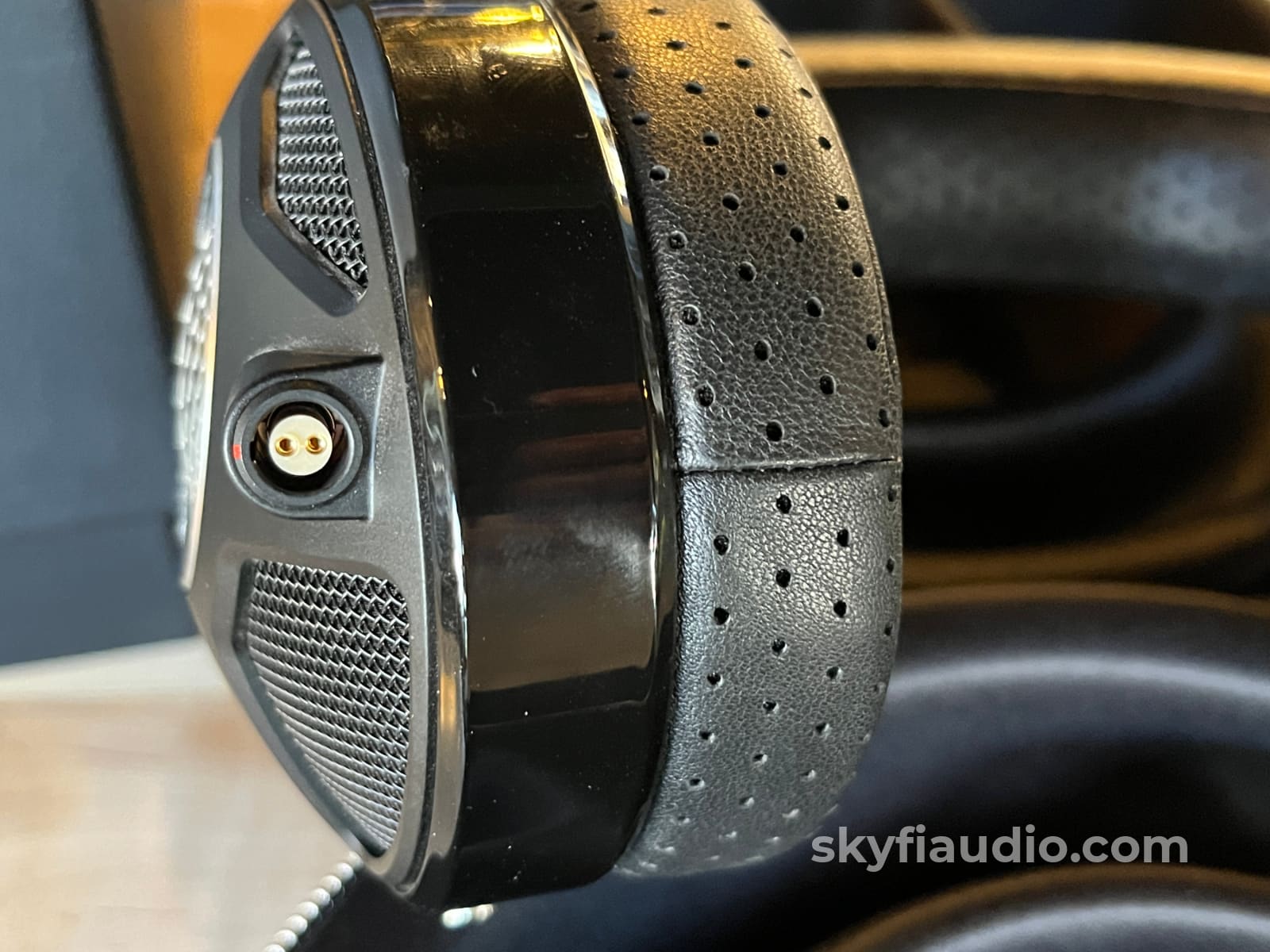 Focal Utopia Headphones - Beryllium Drivers - Complete Headphones