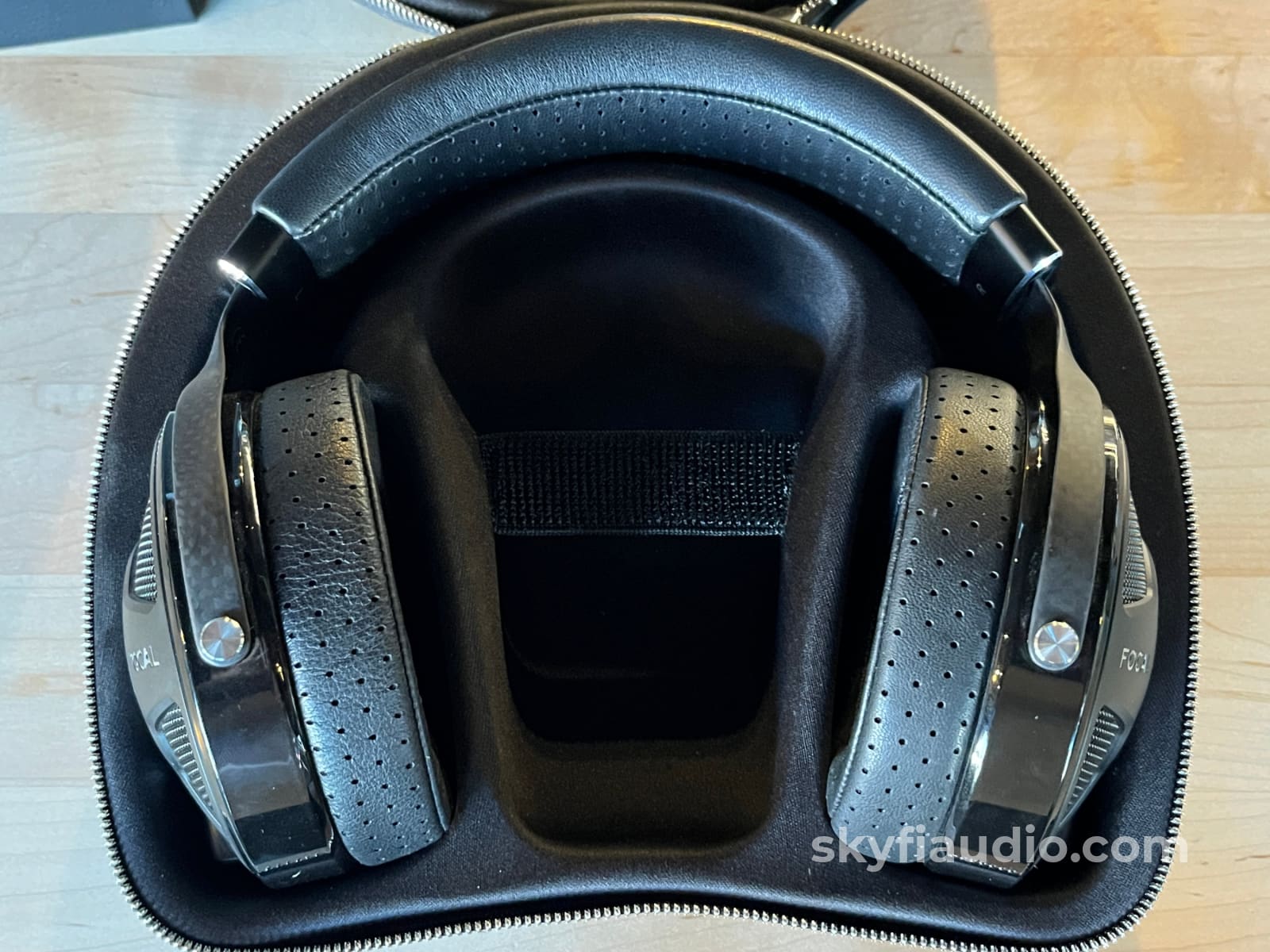 Focal Utopia Headphones - Beryllium Drivers - Complete Headphones