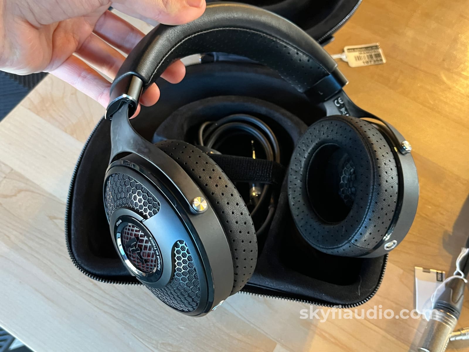 Focal Utopia Headphones - Beryllium Drivers - W/ Case Headphones