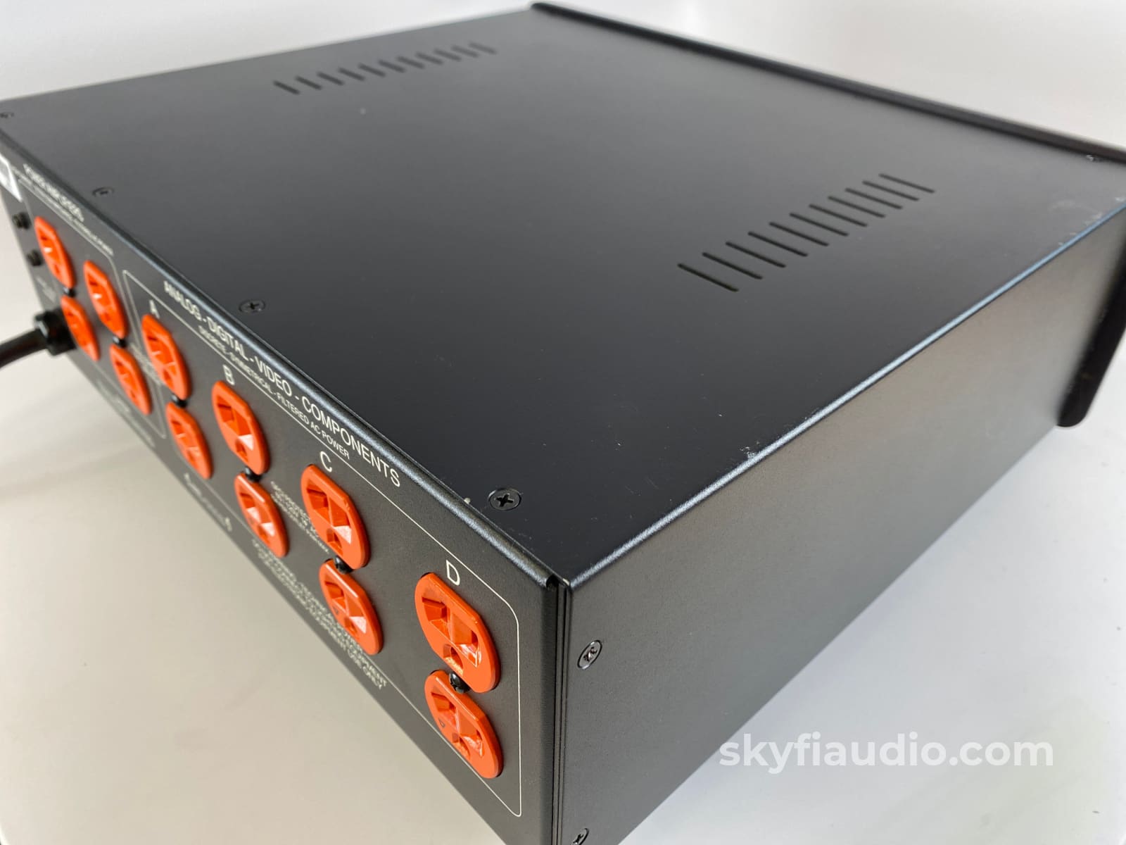 Furman It-Reference Discrete Symmetrical Balanced Ac Line Conditioner Power