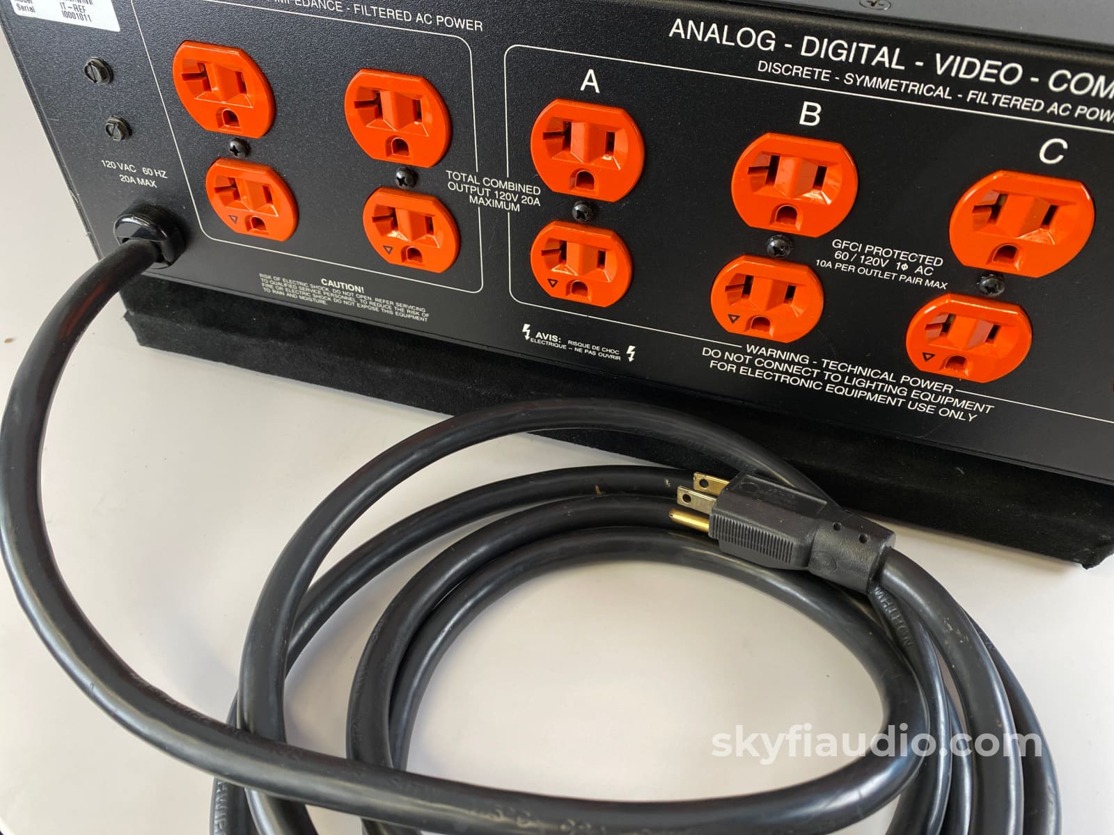 Furman It-Reference Discrete Symmetrical Balanced Ac Line Conditioner Power