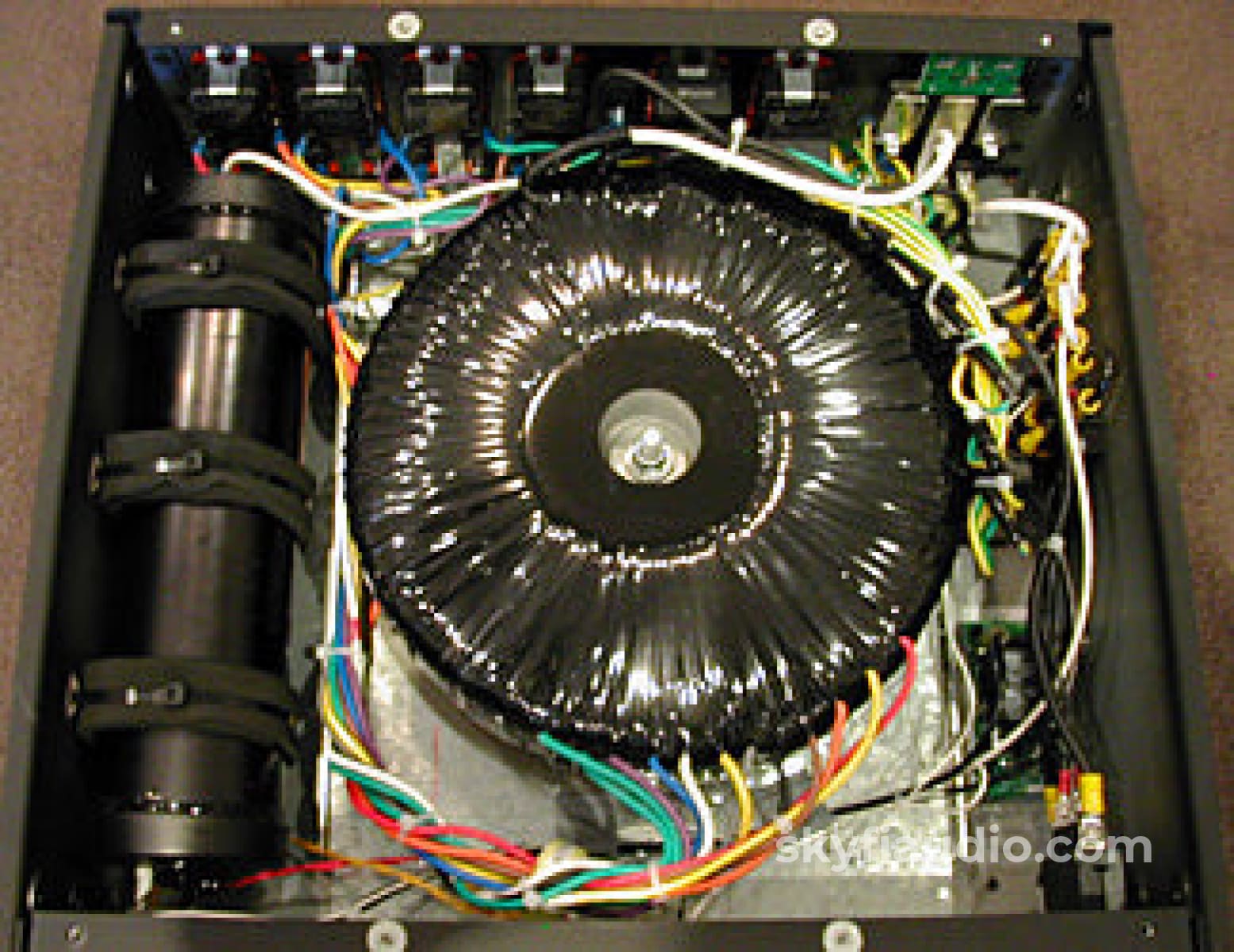 Furman It-Reference Discrete Symmetrical Balanced Ac Line Conditioner Power
