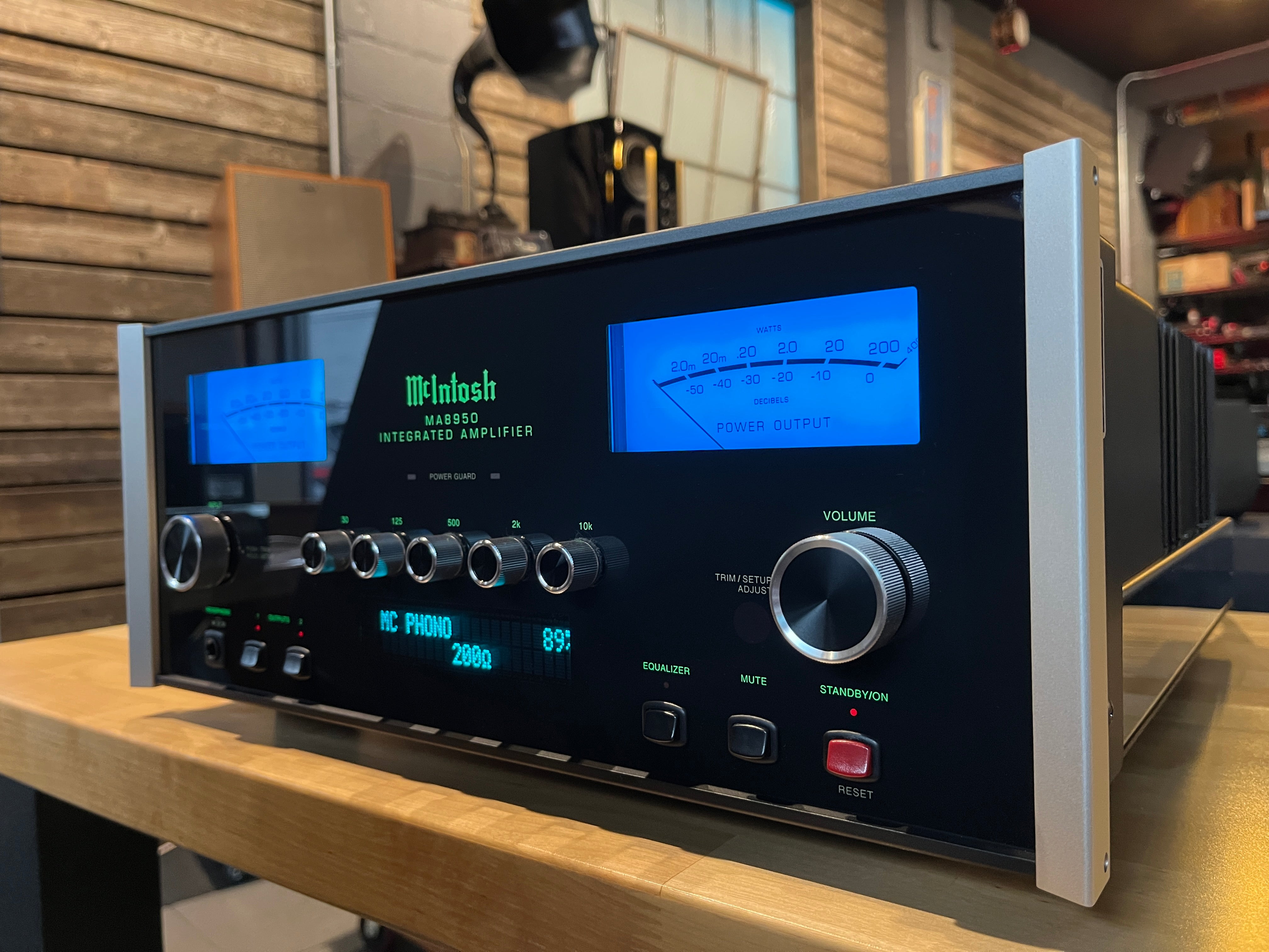 McIntosh MA8950 Solid State Integrated Amplifier - Pre-Loved