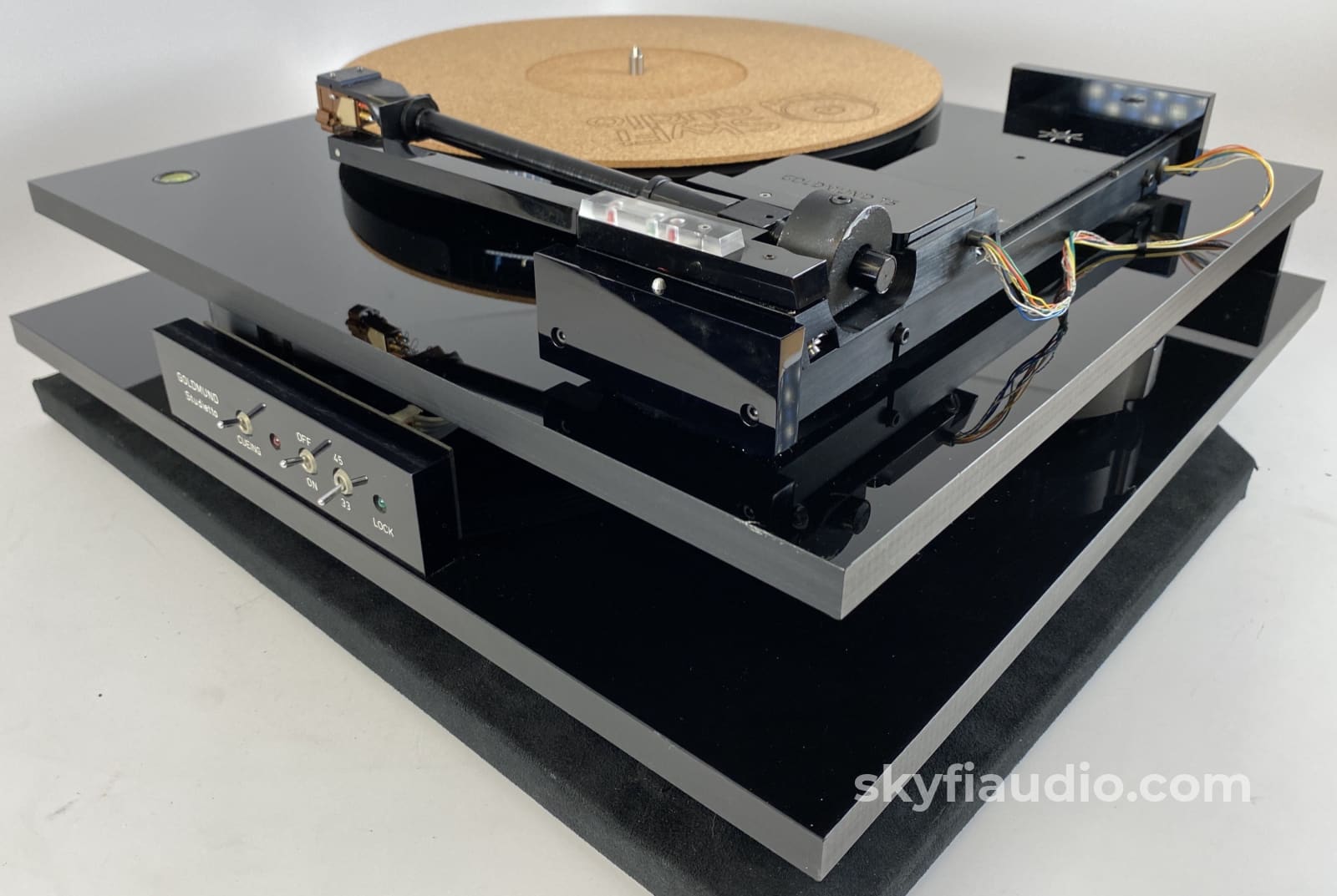 Goldmund Studietto Tangential Turntable With Grado Cartridge