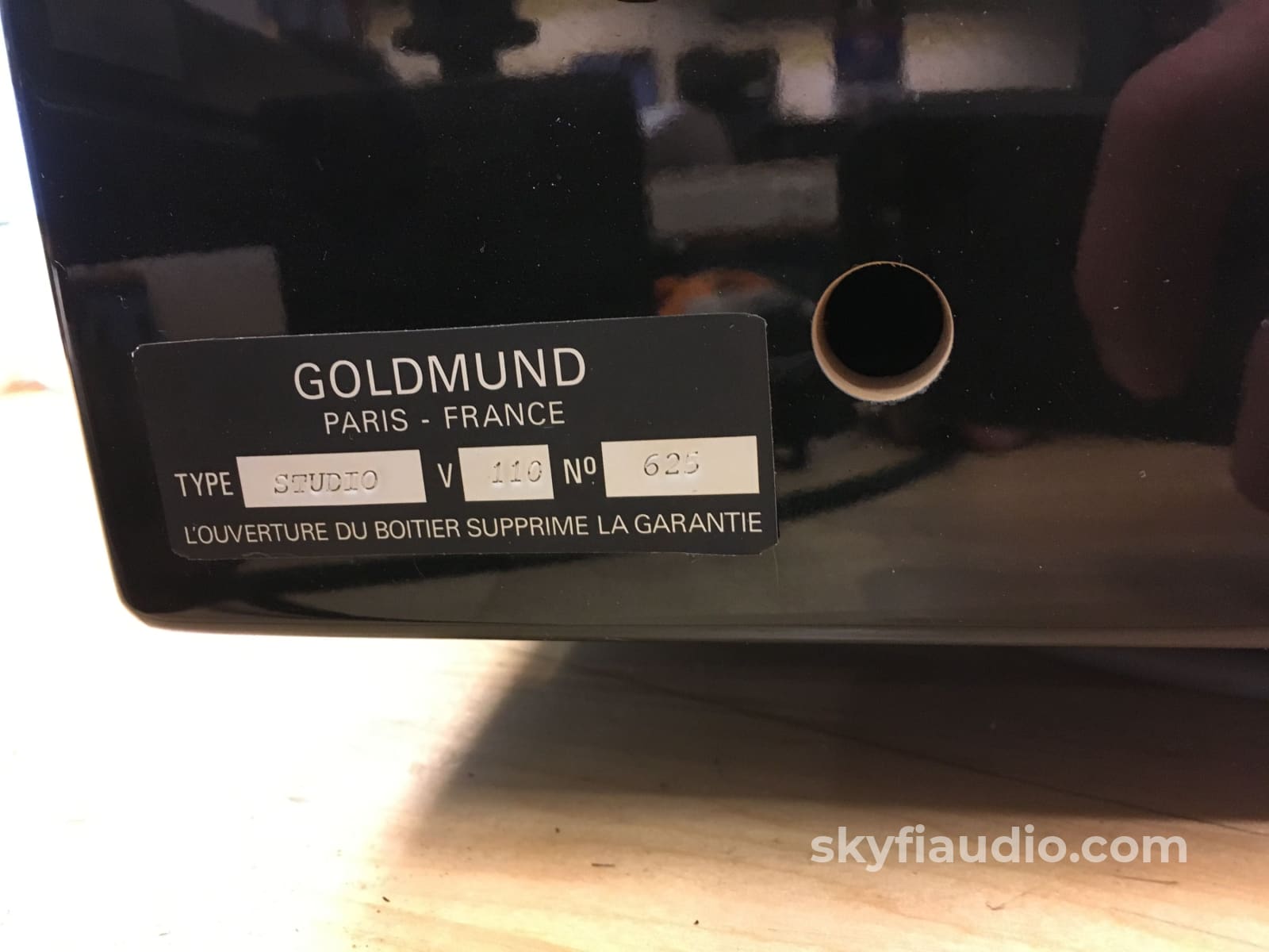 Goldmund Studio Linear Tracking Turntable With T3F Pl8 Controller