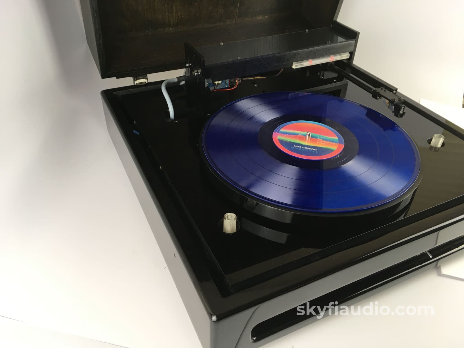 Goldmund Studio Linear Tracking Turntable With T3F Pl8 Controller