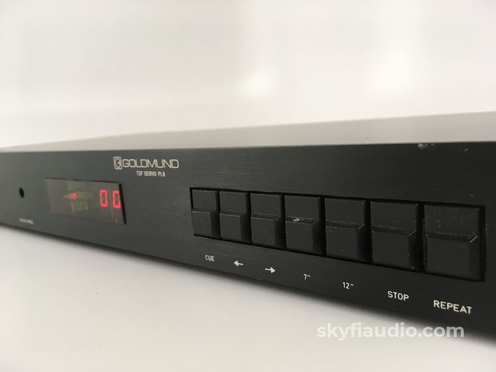 Goldmund Studio Linear Tracking Turntable With T3F Pl8 Controller