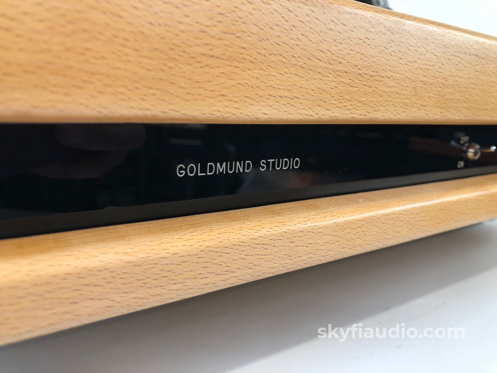 Goldmund Studio Turntable With Eminent Technologies Linear Air Bearing Arm And Grado Cartridge