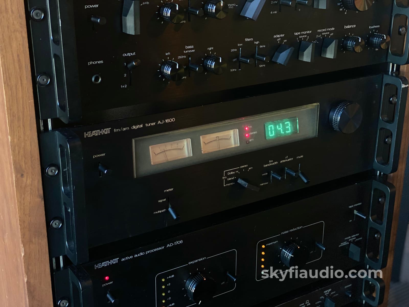 Heathkit Complete Stereo System In Rack Integrated Amplifier