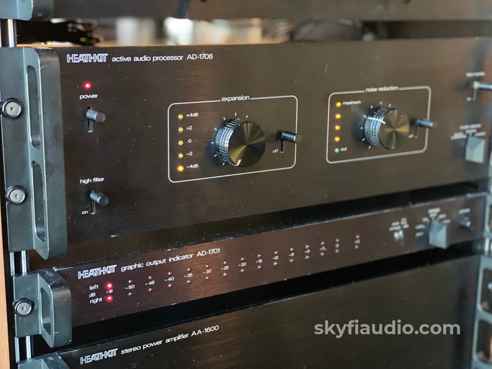 Heathkit Complete Stereo System In Rack Integrated Amplifier