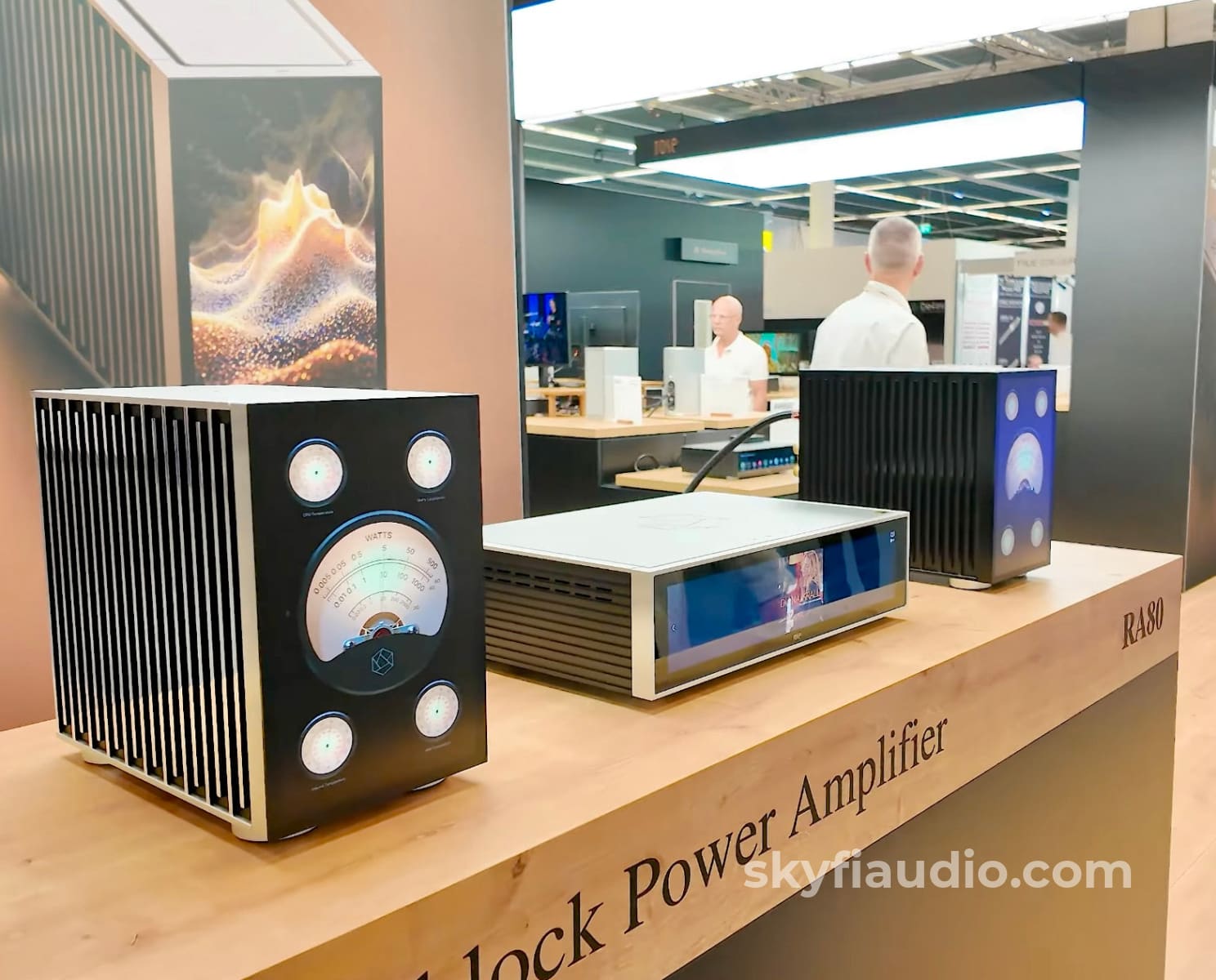 HiFi Rose RA80 Monoblock Amplifier w/ 2,000 Watts and OLED Touchscreen Display - New Release - Amplifier