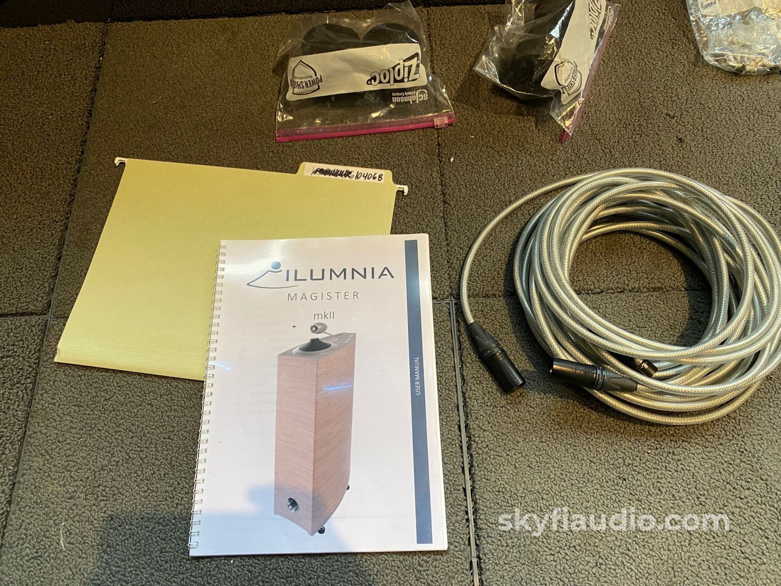 Ilumnia Magister Mkii Field Coil Speakers - Like New And Complete