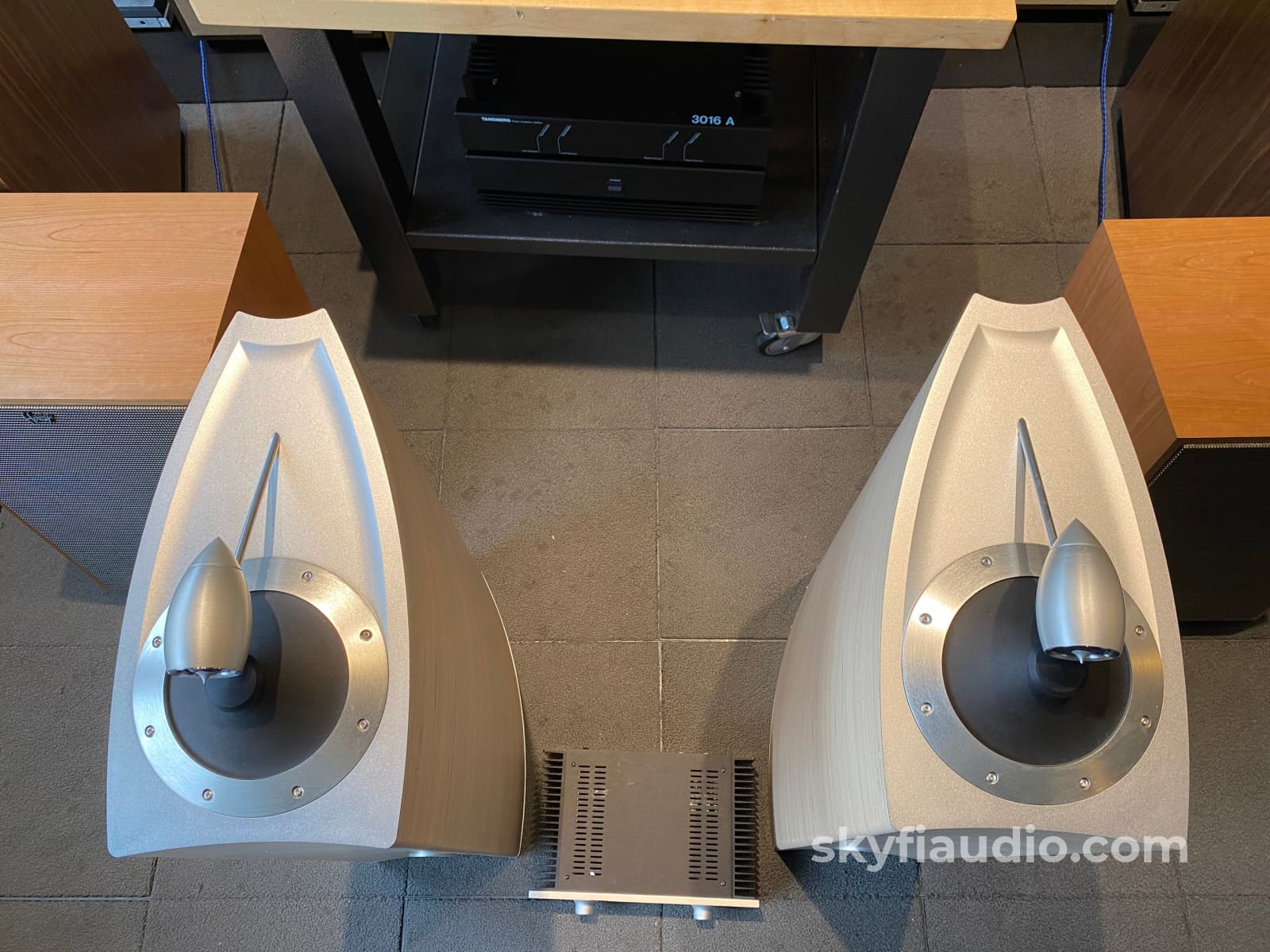 Ilumnia Magister Mkii Field Coil Speakers - Like New And Complete