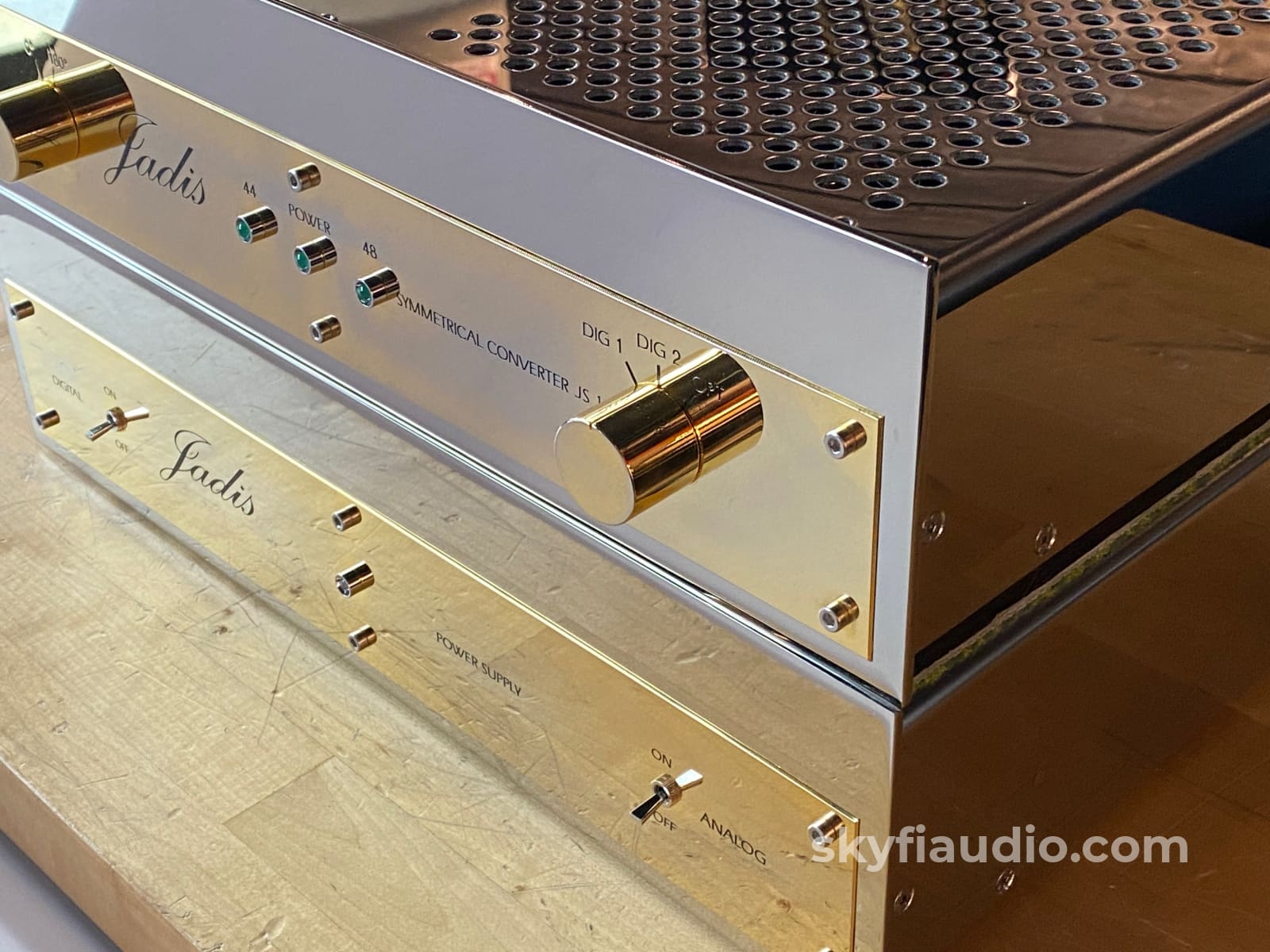 Jadis Js1 Mki Dual Chassis Tube Dac With Power Supply - Made In France Cd + Digital