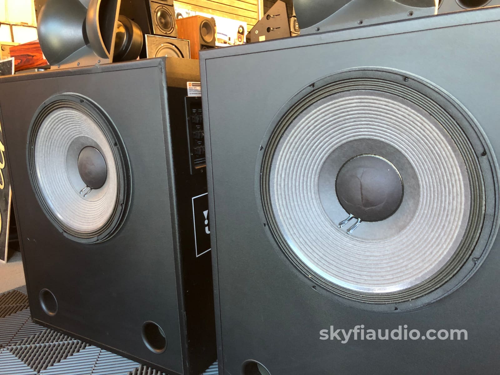 Jbl 3.1 Professional Theater Speaker System 18 Subwoofer!! Thx Certified Speakers