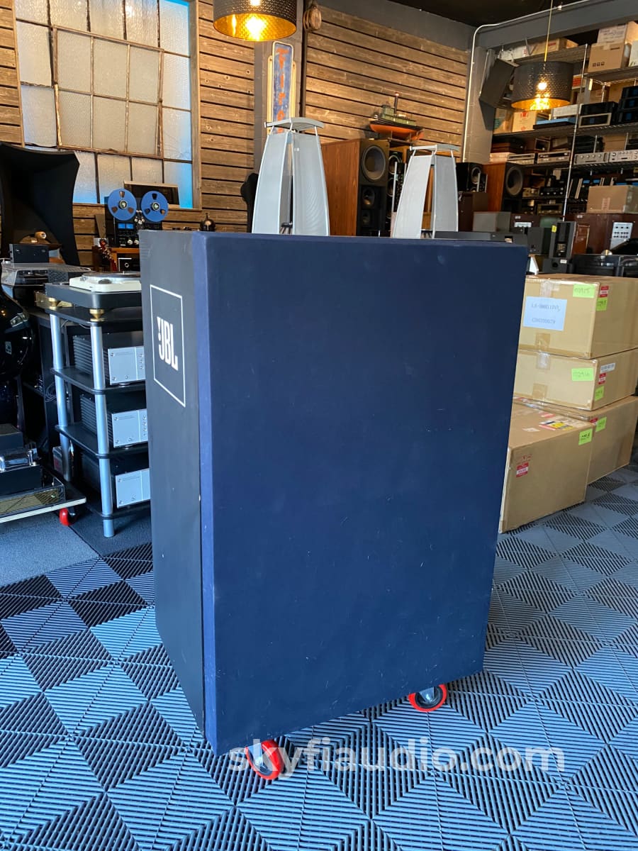 JBL 4645 Professional Series 18