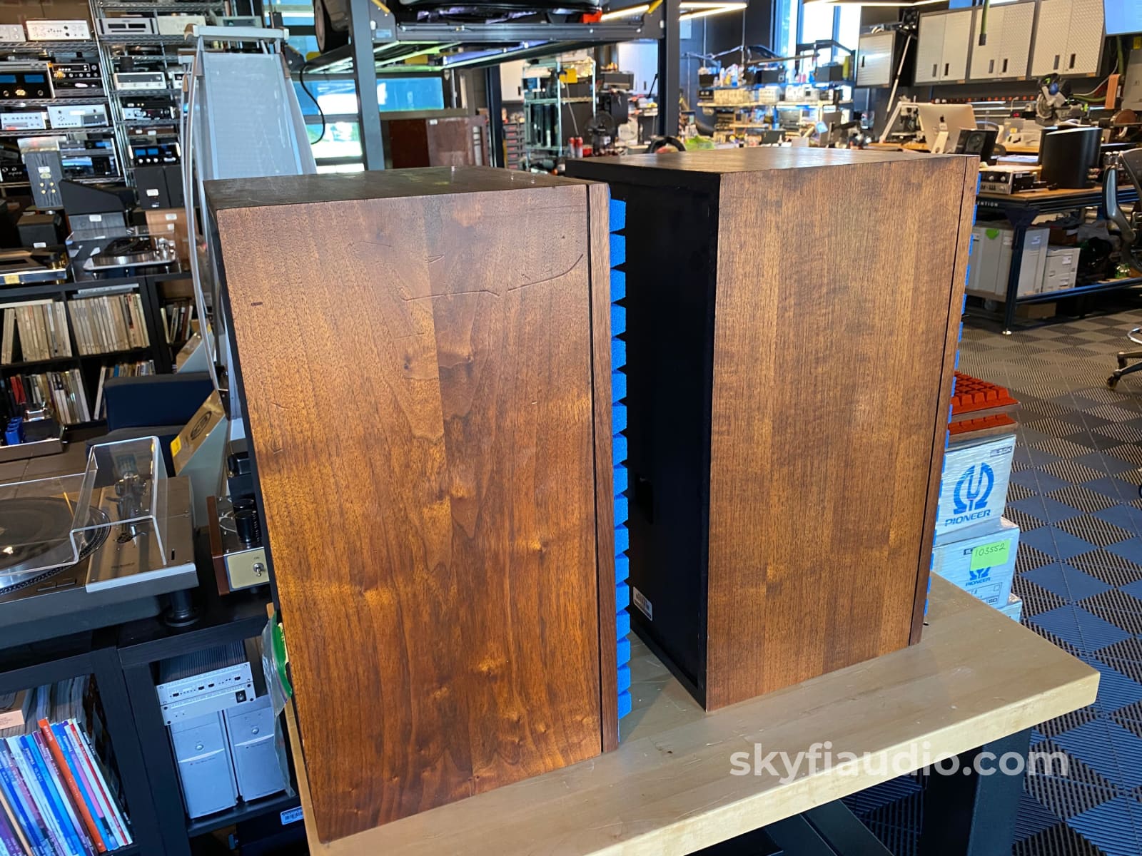Jbl L100 Vintage Speakers All Original With New Foam