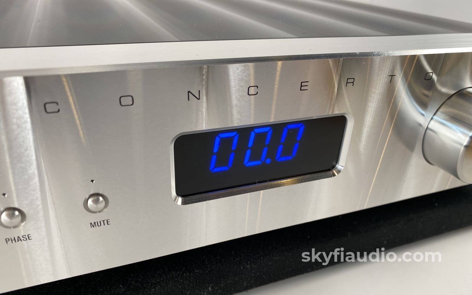Jeff Rowland Concerto Preamplifier - With Remote and Rare Phono Stage
