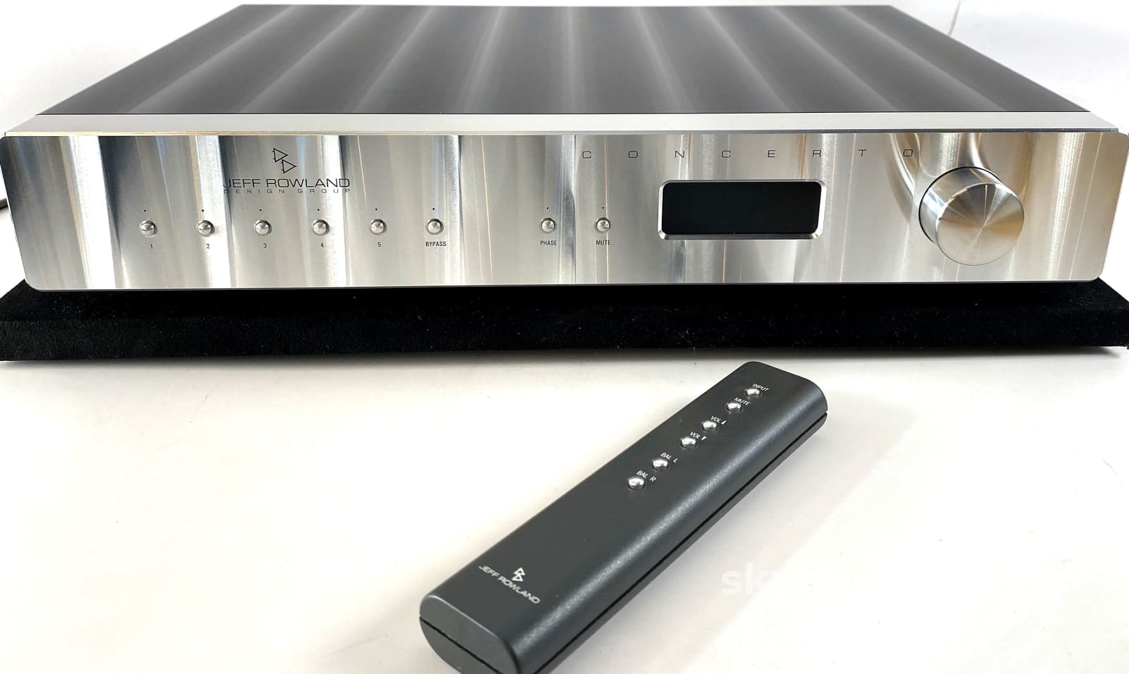 Jeff Rowland Concerto Preamplifier - With Remote And Rare Phono Stage