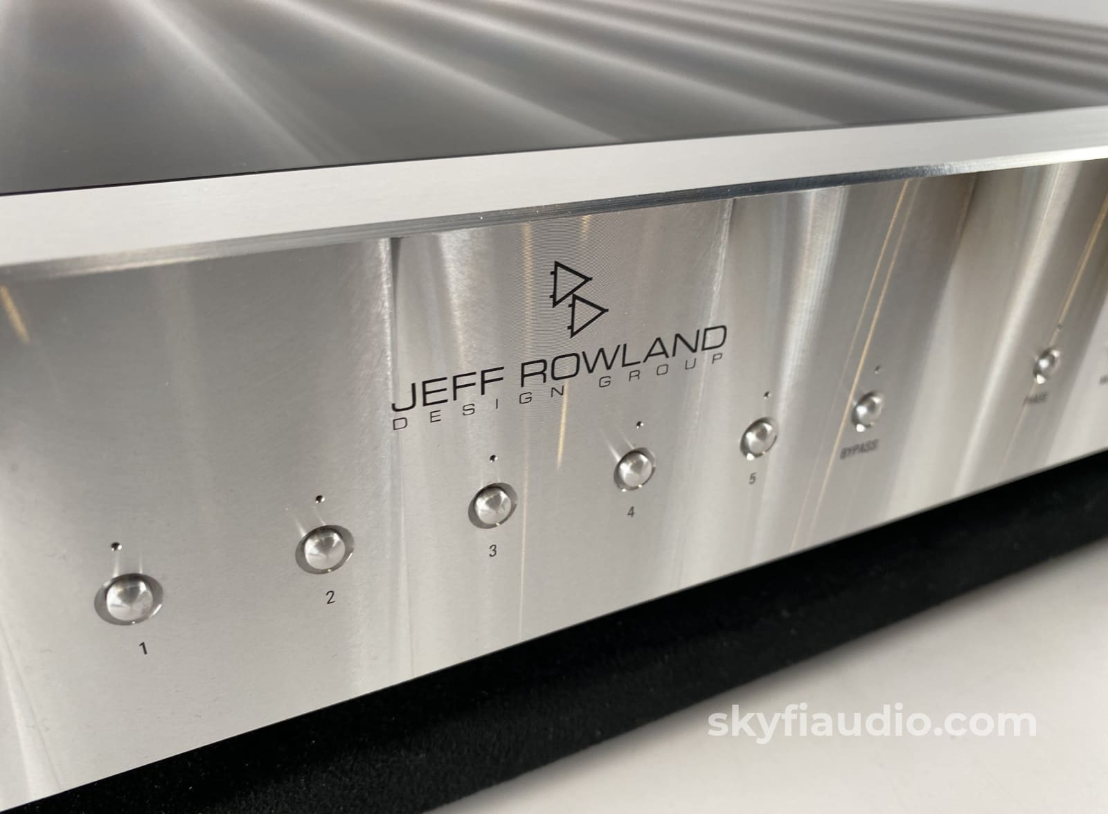 Jeff Rowland Concerto Preamplifier - With Remote And Rare Phono Stage