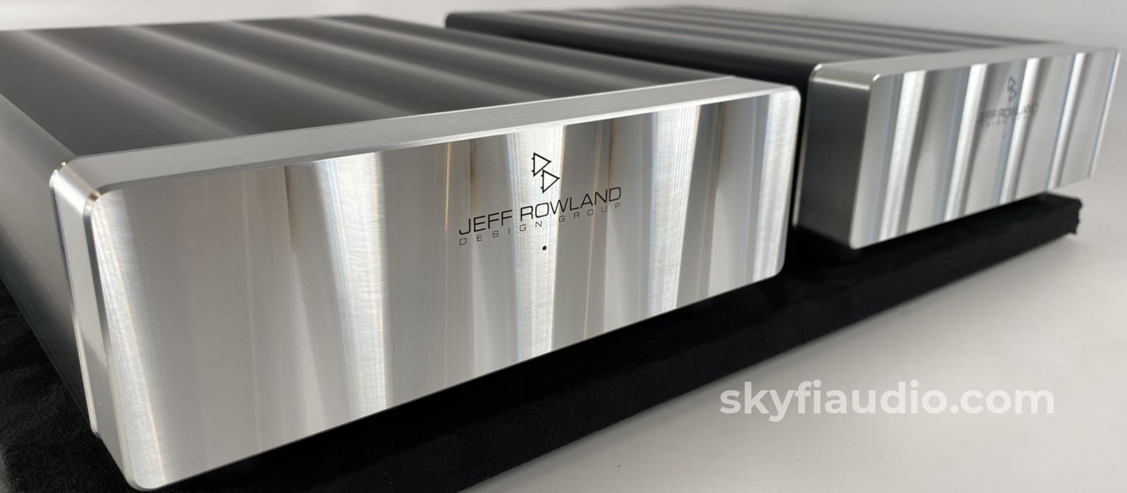 Jeff Rowland Model 201 Monoblock Amplifier Pair