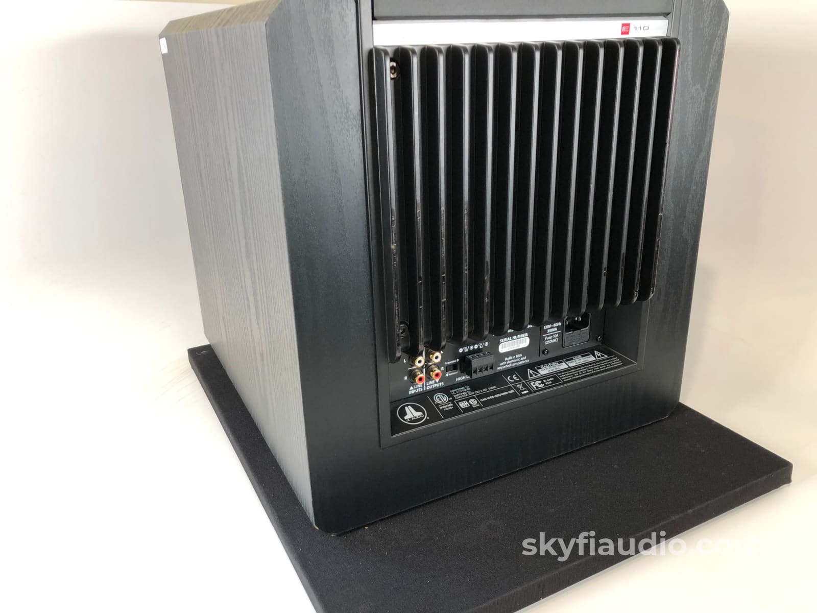 Jl Audio E-Sub E110 Powered Subwoofer - Amazing Depth Speakers