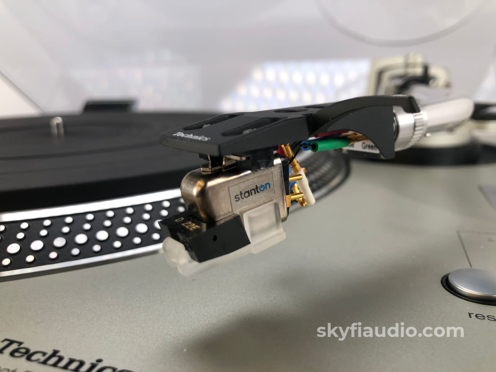 Kab Electro-Acoustics / Technics Sl-1200Mk5 Audiophile Standard Turntable - Direct Drive And Highly