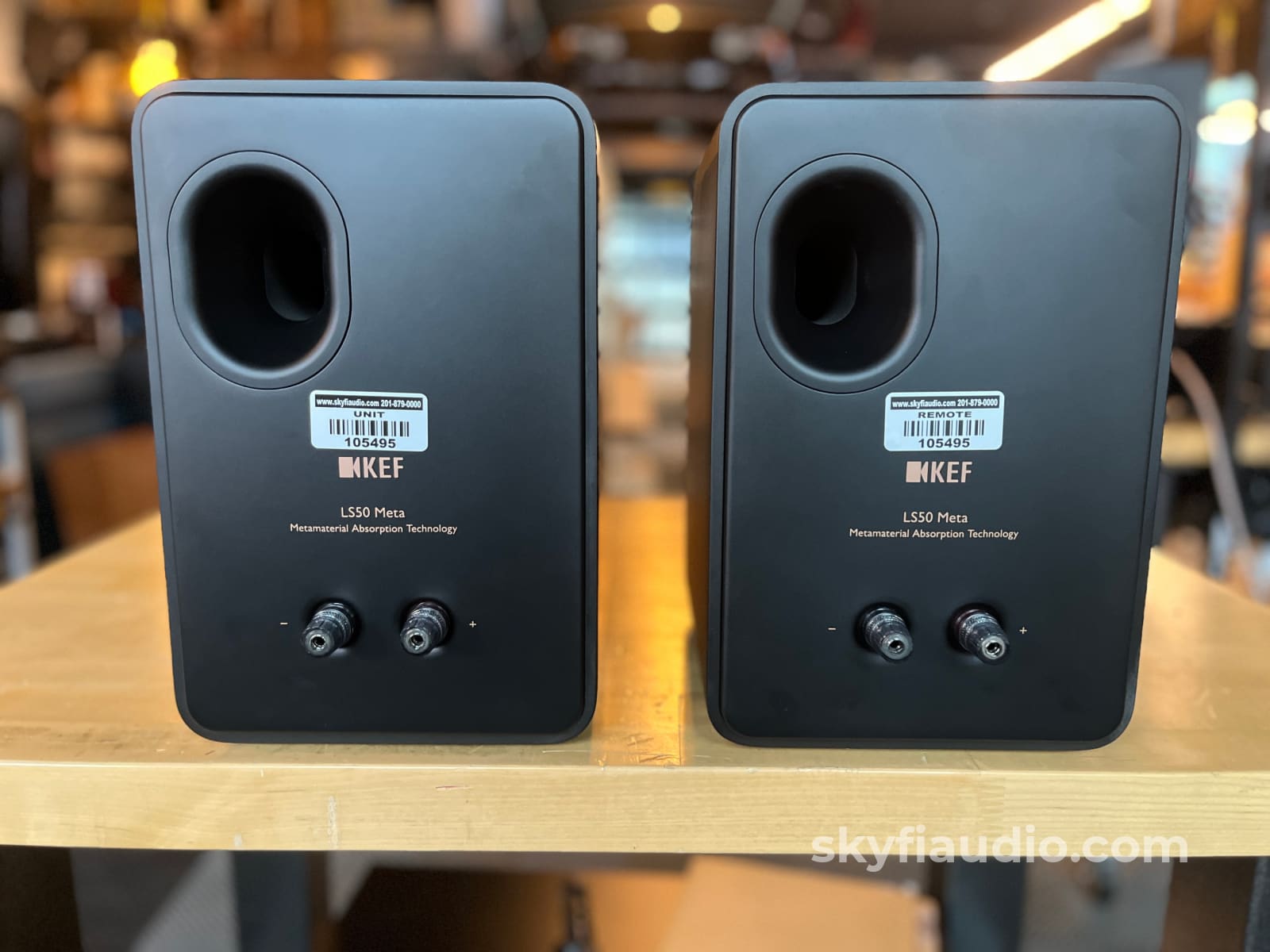 KEF LS50 Meta Speakers in Carbon Black