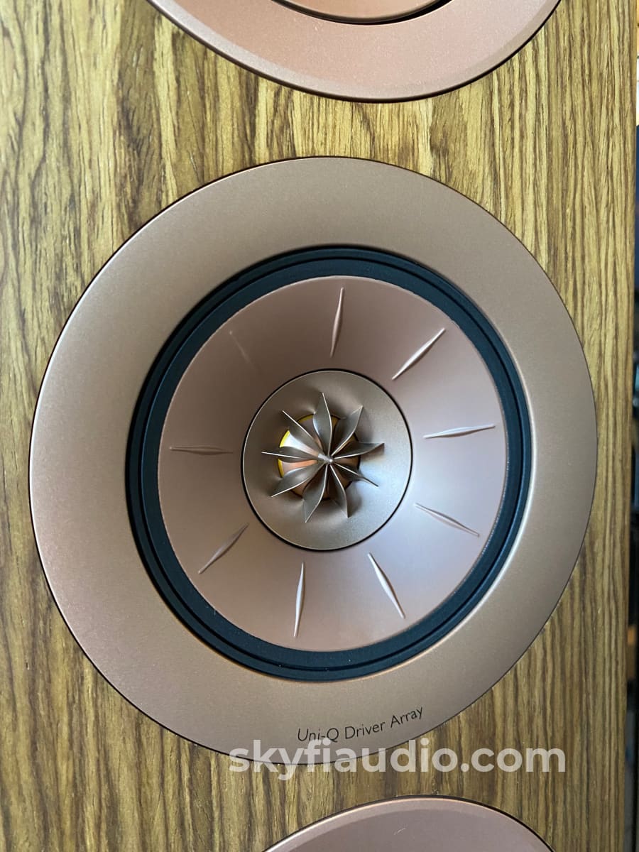 Kef R5 Floorstanding Speakers In Gorgeous Walnut - Like New