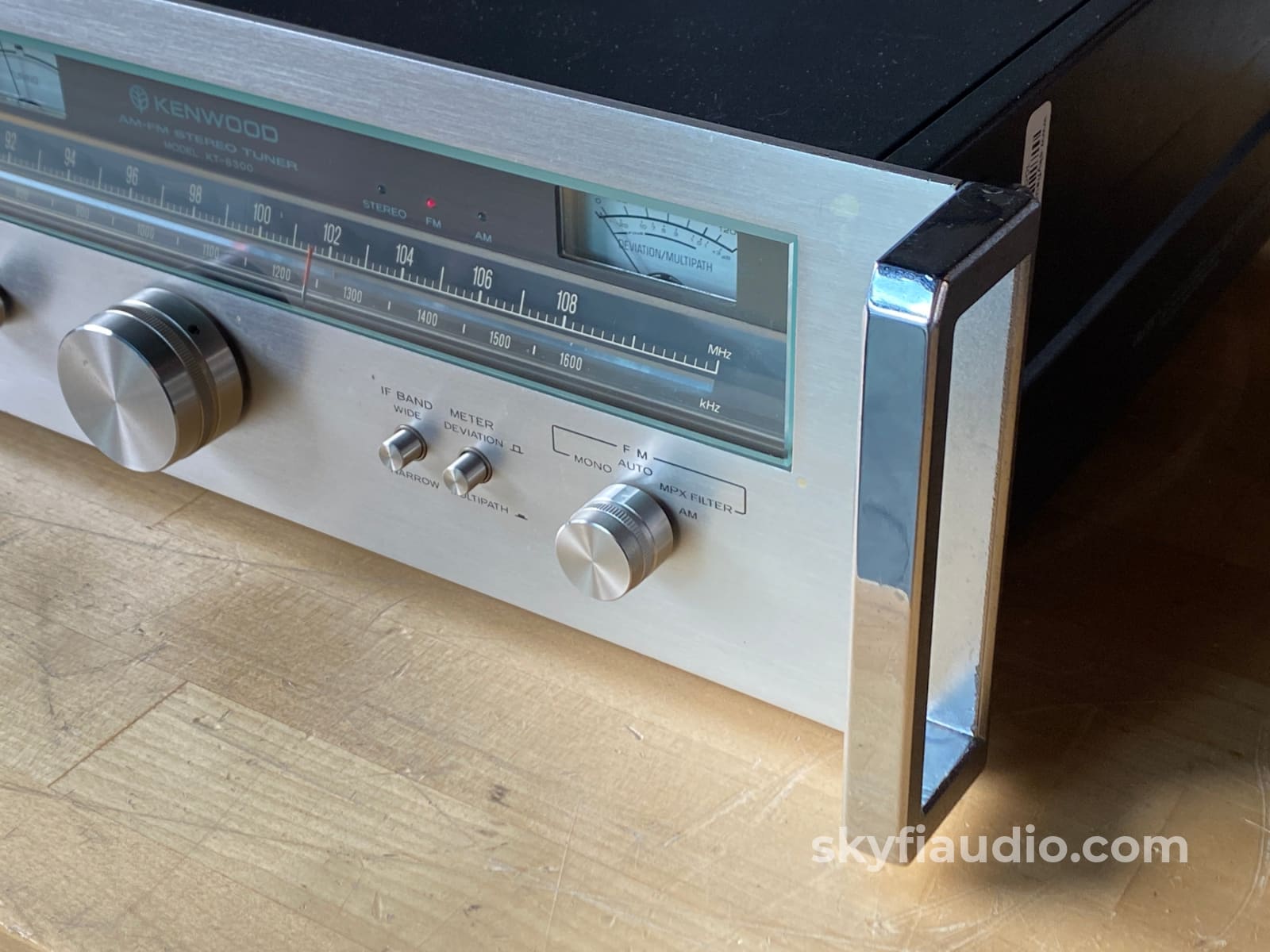 Kenwood KT-8300 AM/FM Tuner w/Rare Rack Kit - Professionally Aligned