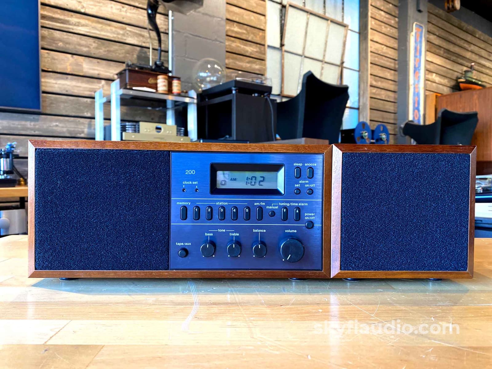 Klh Model 200 Vintage Am/Fm Stereo Integrated Amplifier