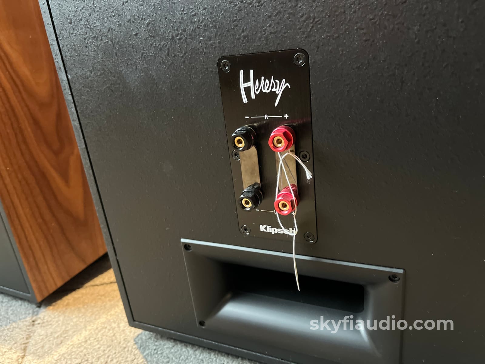Klipsch Heresy IV Heritage Series Speakers American Walnut - Pre-Loved - Speakers