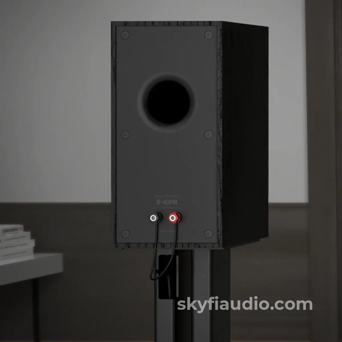 KLIPSCH K-24 LOUDSPEAKER STANDS For ’The Sevens’ - NEW - Accessory