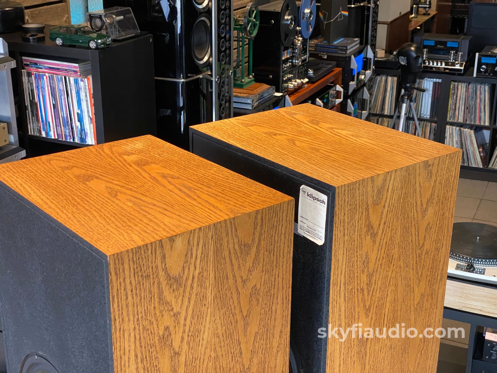 Klipsch Quartet Vintage Floor Standing Speakers - Oak Oil Finish
