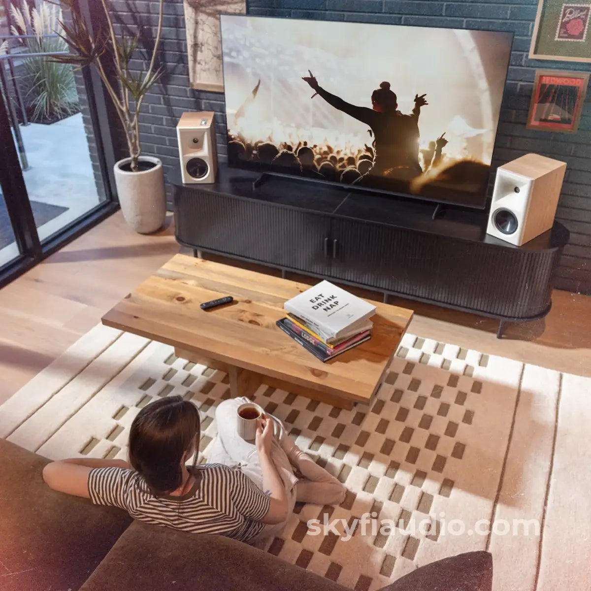 Klipsch ’The Fives’ Powered Speakers W/Phono HDMI ARC - NEW