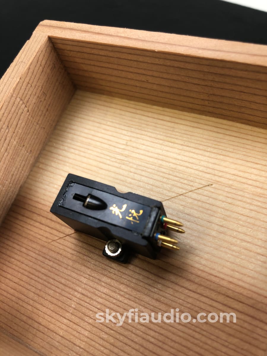 Koetsu Black Mc (Moving-Coil) Phono Cartridge - Musashino Audio Lab Refurbished