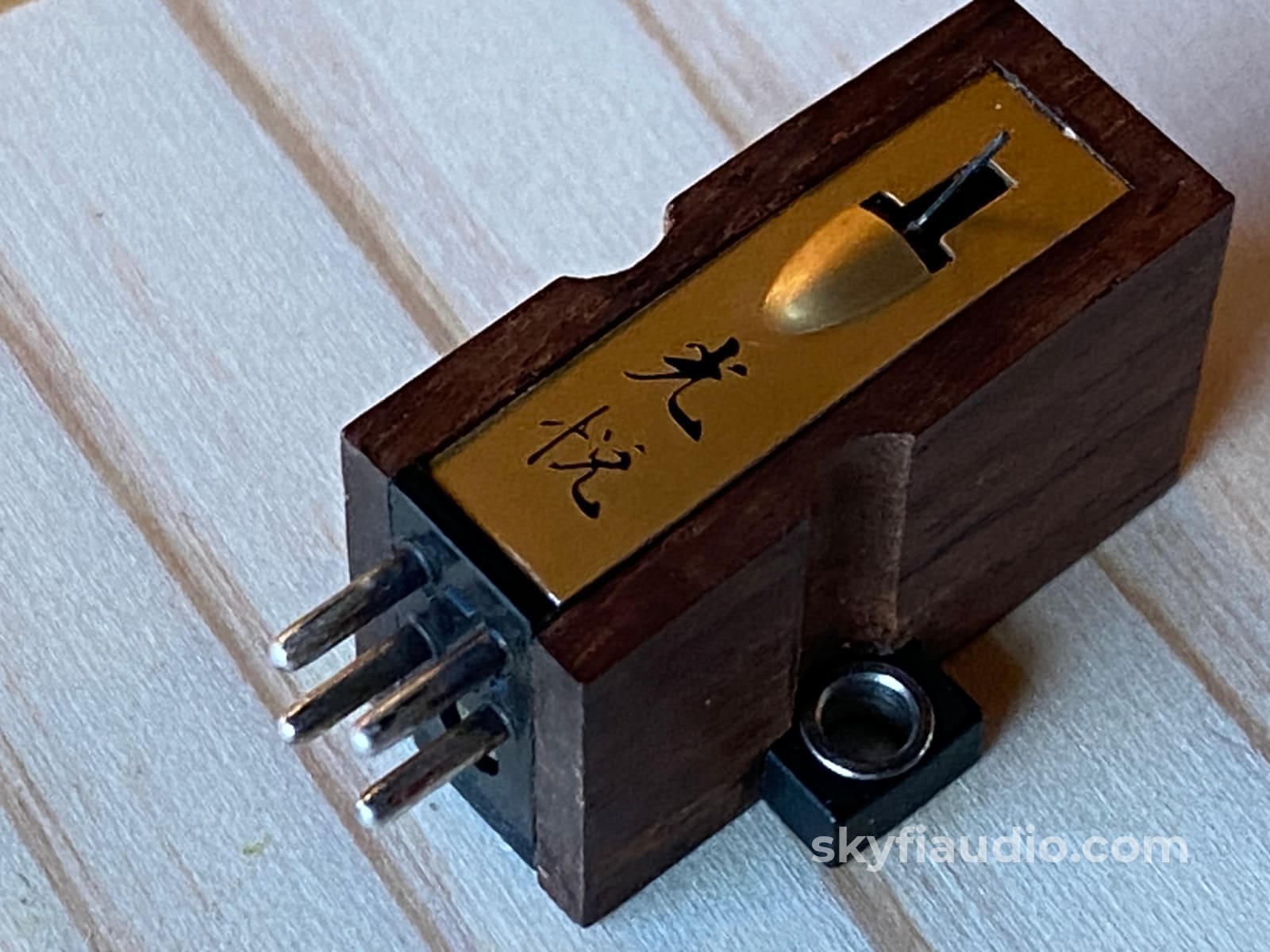 Koetsu Rosewood Signature Moving Coil Cartridge. Handmade In Japan. Phono Cartridge