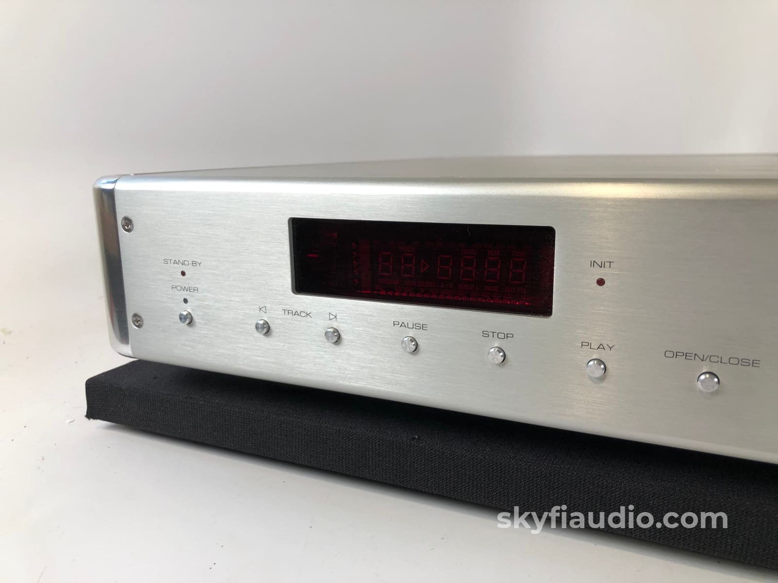 その他 Kozena [CD] Krell KAV-280cd CD Player with Quad 24-Bit Burr-Brown PCM-1704's (A)