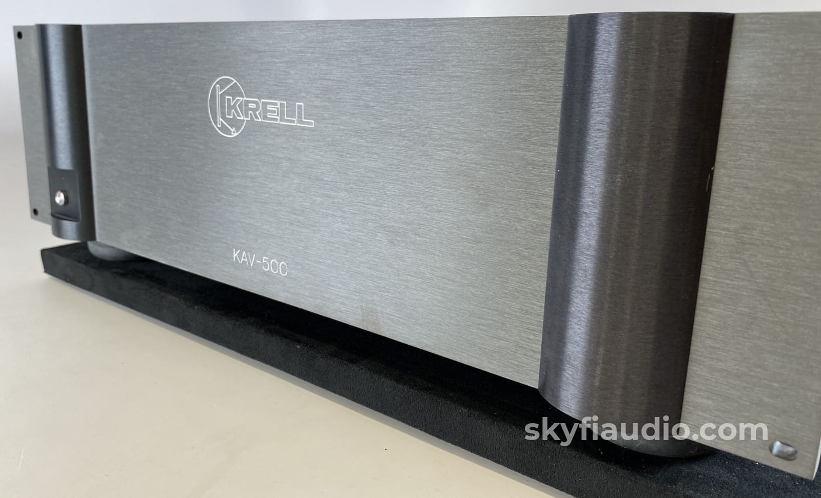 Krell Kav-500 Multichannel Theater Amplifier